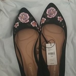 Size 10W Lane Bryant Embroidered flats NWT